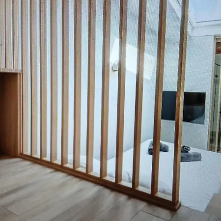 Superb 3 Bedrooms On Floor With Terrace Lejlighed *